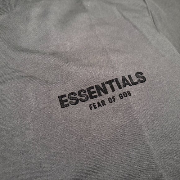 Brand NEW Essential T-Shirt Black with Tag ✅ - Picture 3 of 7